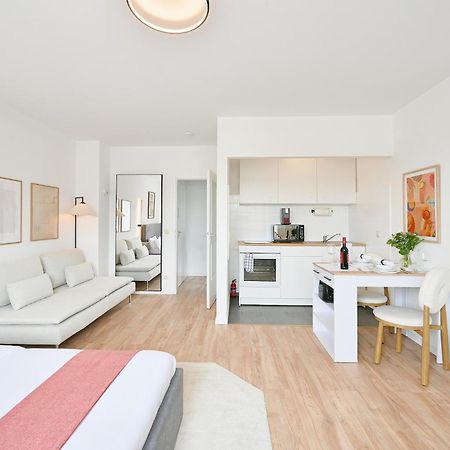 וופרטל Beautiful And Stylish 1-Bedroom With Kitchen And King Size Bed מראה חיצוני תמונה